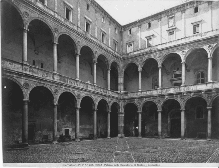 Roma - Palazzo della Cancelleria. Il cortile