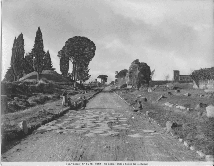 Roma - Via Appia. Tombe o Tumuli dei tre Curiazi.