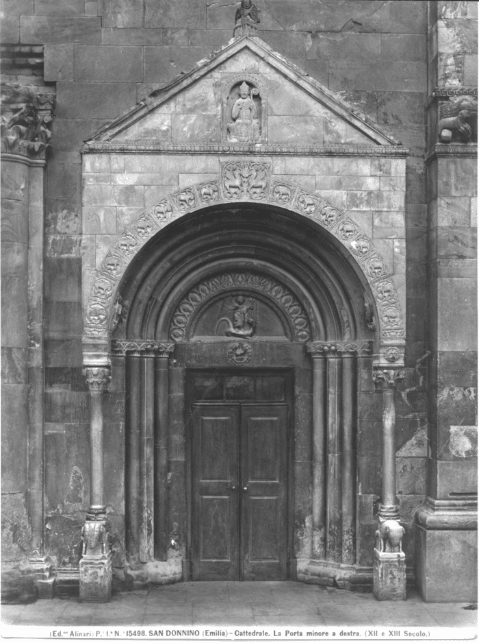 San Donnino (Emilia) - Cattedrale. La Porta minore a destra. (XII e XIII secolo)