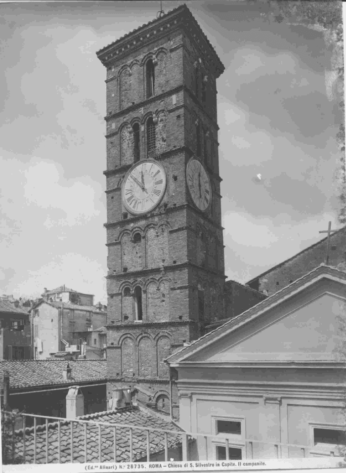 Roma - Chiesa di S. Silvestro in Capite. Il campanile