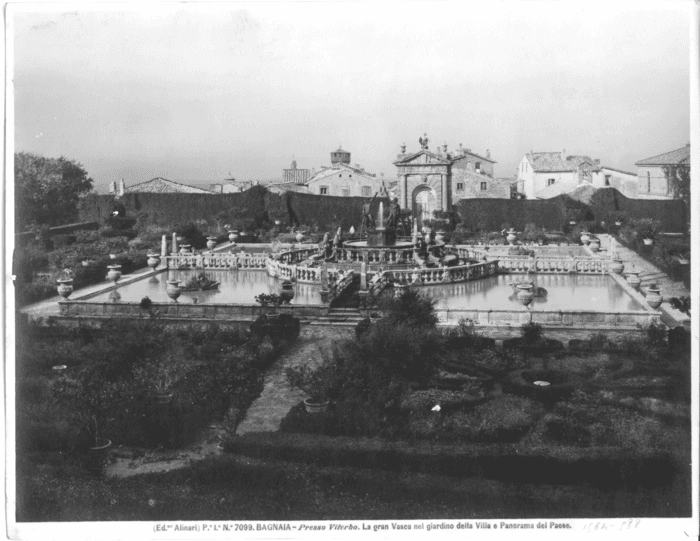 Bagnaia (Viterbo) - La gran vasca nel giardino della Villa e panorama del paese