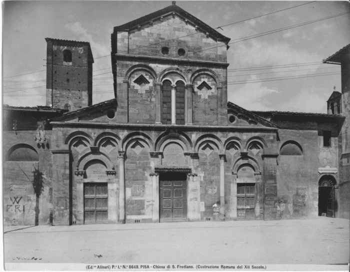 Pisa - Chiesa di S. Frediano (costruzione romana del XII secolo)