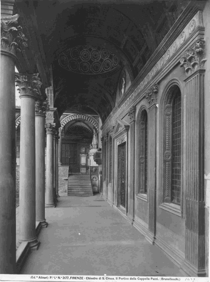 Firenze - Chiostro di S. Croce. Il portico della Cappella Pazzi