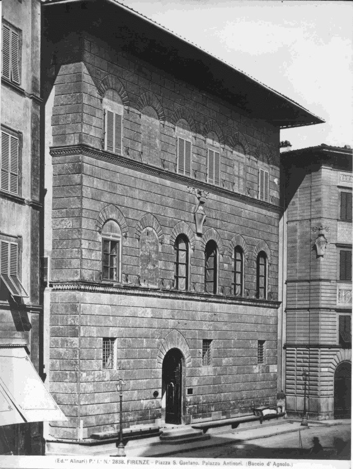 Firenze - Piazza S. Gaetano. Palazzo Antinori