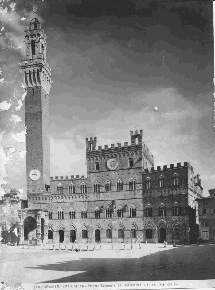 Siena - Palazzo Comunale. La Facciata con la Torre. (XII. XIV Sec.)