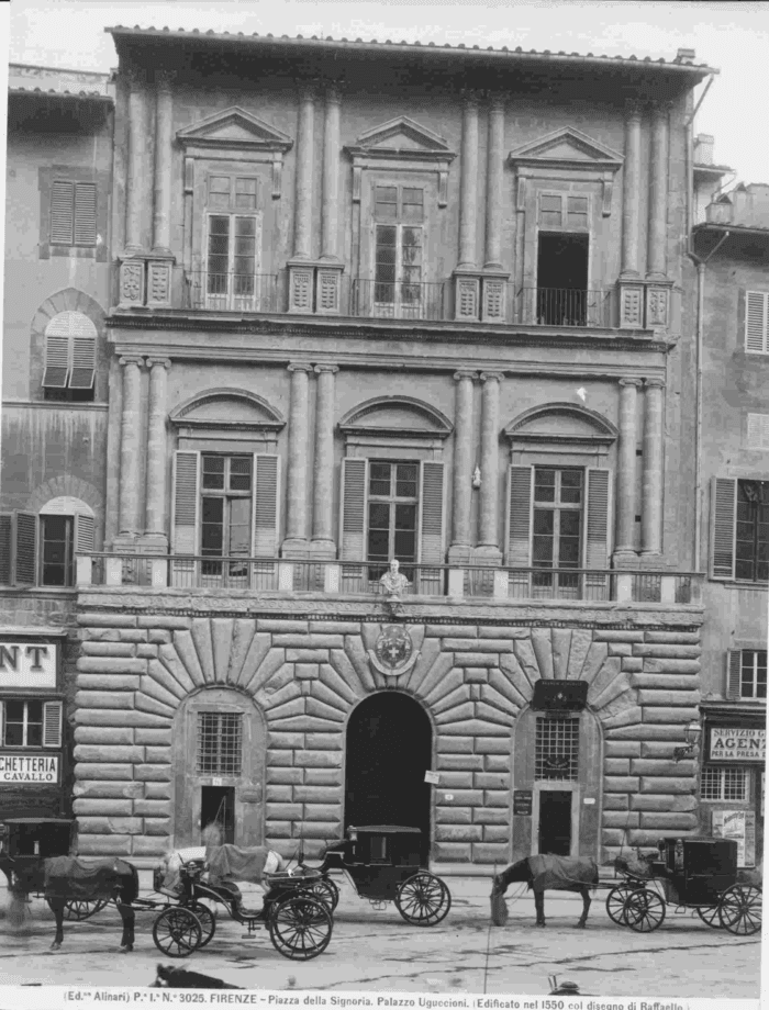 Firenze - Piazza della Signoria. Palazzo Uguccioni.