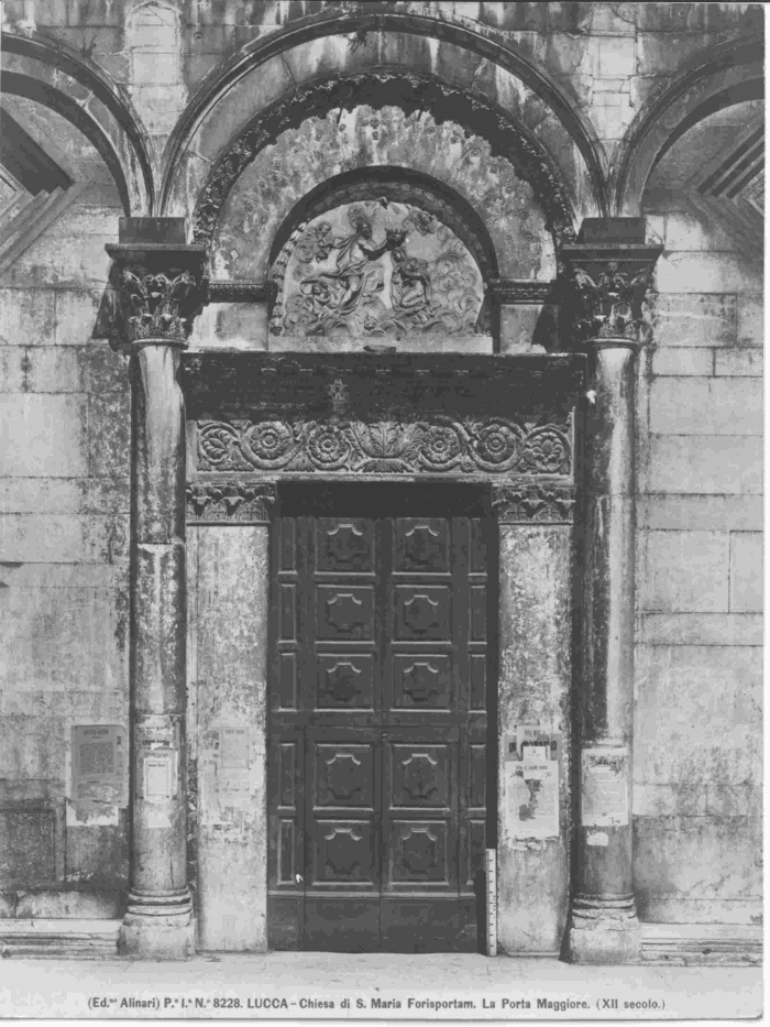 Lucca - Chiesa di S. Maria Forisportam. La Porta Maggiore. (XII secolo.)