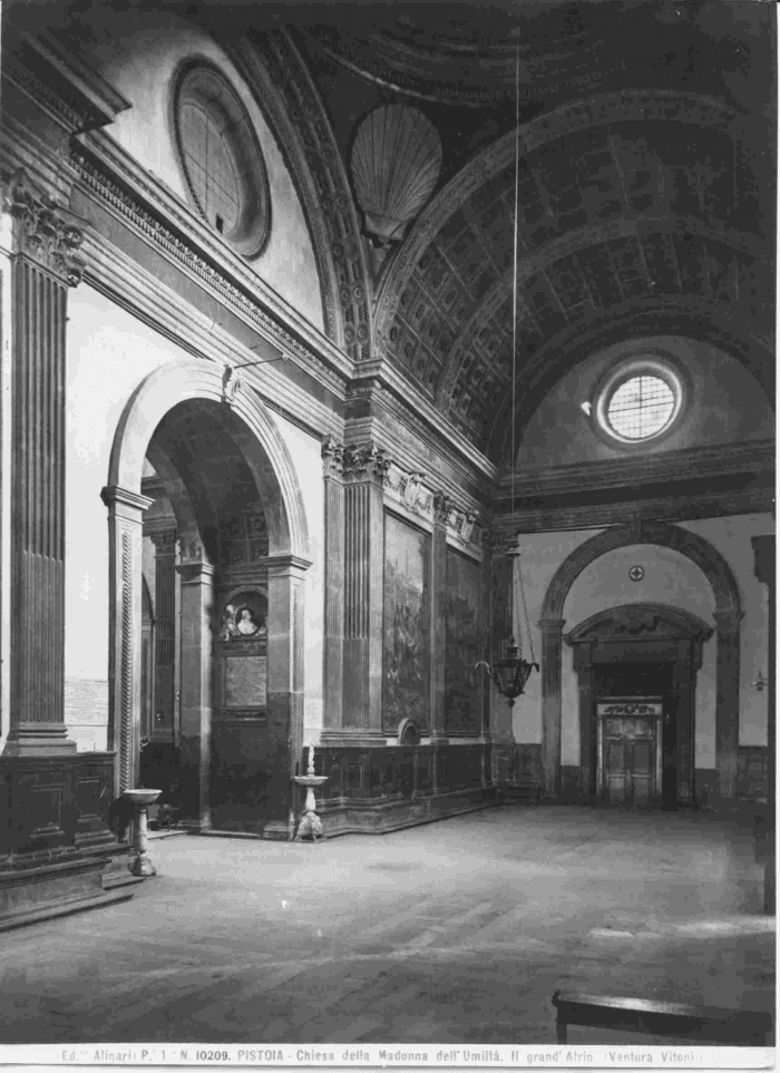 Pistoia - Chiesa della Madonna dell' Umiltà. Il grand' Atrio.