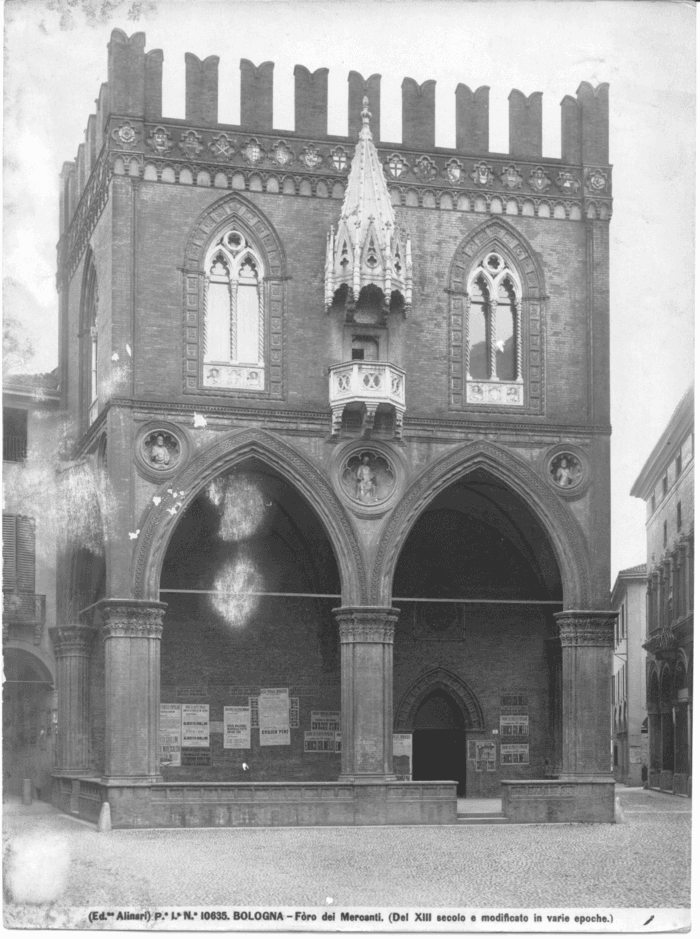 Bologna - Foro dei Mercanti : del XIII secolo e modificato in varie epoche