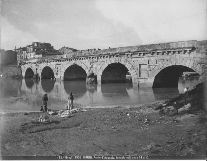 Rimini - Ponte d' Augusto (fondato nell' anno 14 d.C.)