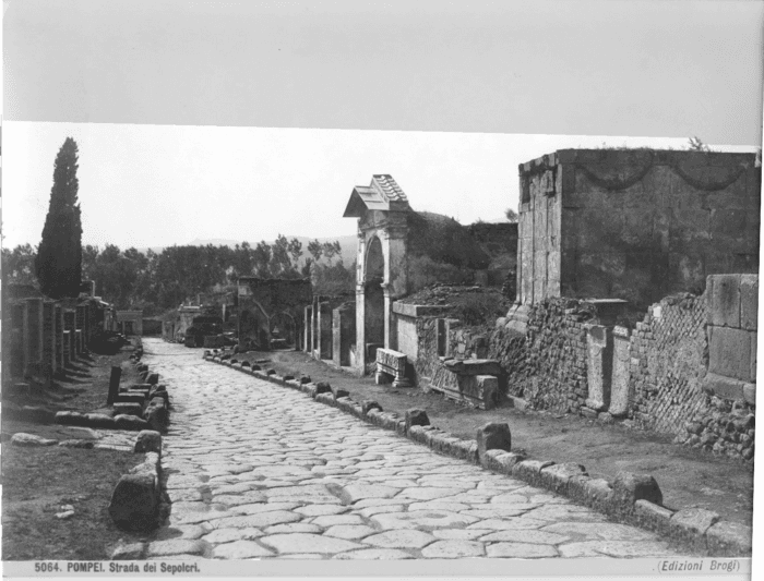 Pompei - Strada dei sepolcri