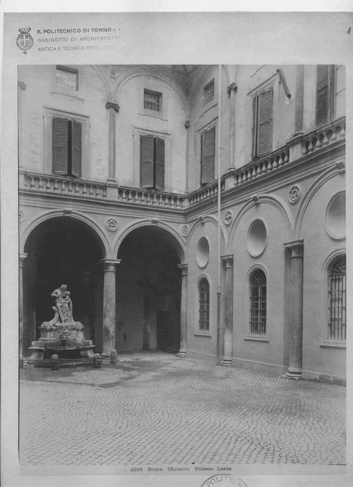 Roma Chiostro Palazzo Lante