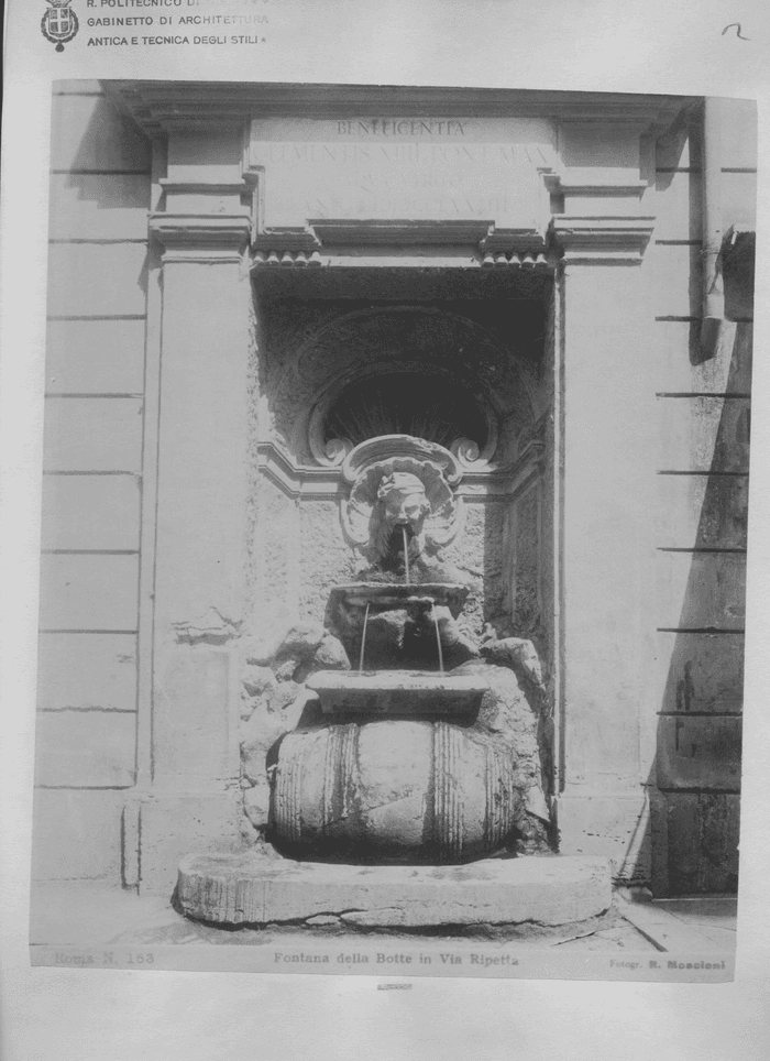 Fontana della Botte in Via Ripetta