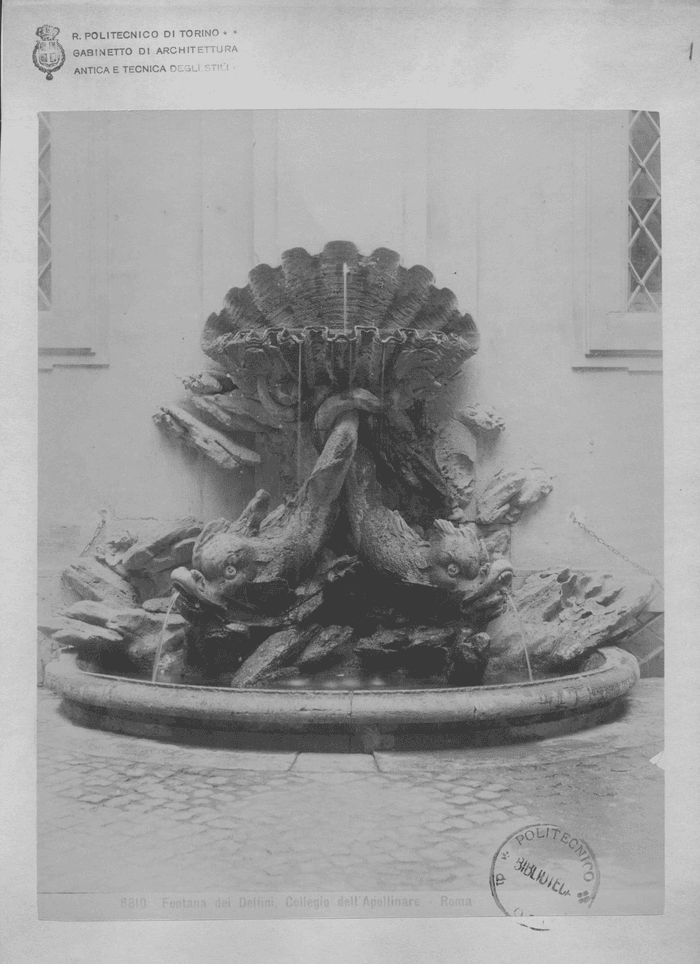 Fontana dei Delfini, Collegio dell'Apollinare - Roma