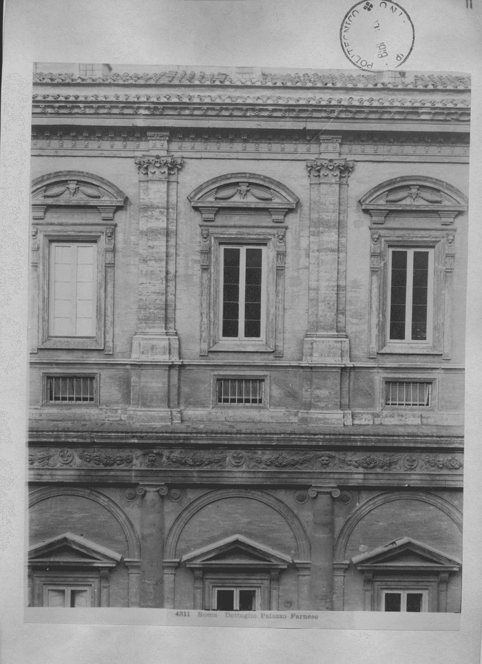 Roma - Dettaglio Palazzo Farnese