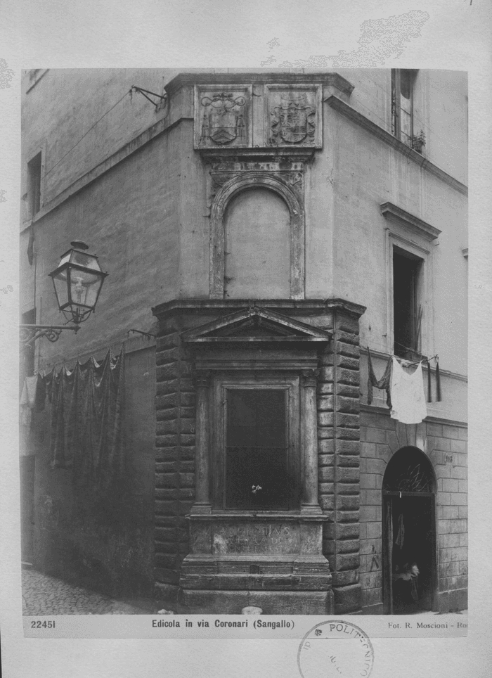 Edicola in via Coronari (Sangallo)