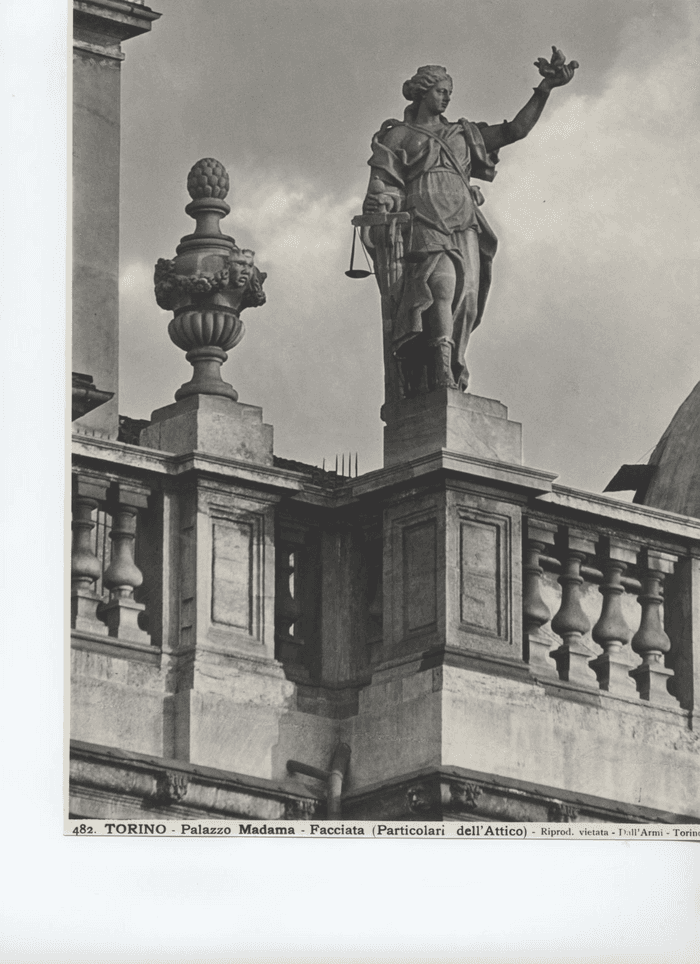 482. TORINO - Palazzo Madama - Facciata (Particolari dell'Attico)