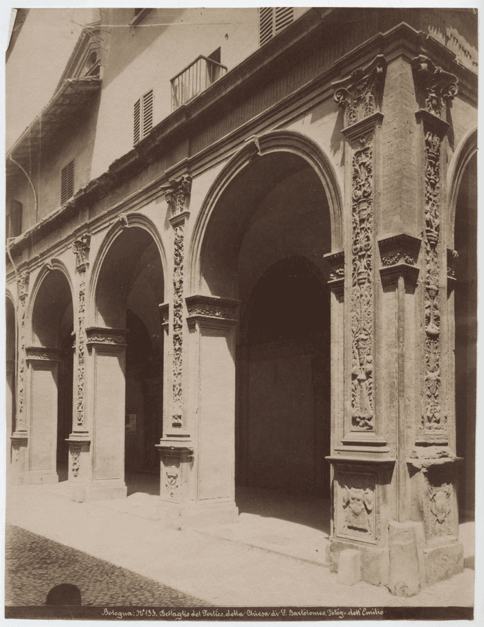 Bologna - Dettaglio del Portico della Chiesa di S. Bartolomeo.