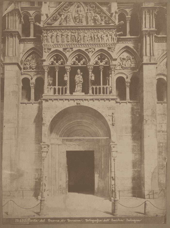 Porta del Duomo di Ferrara.