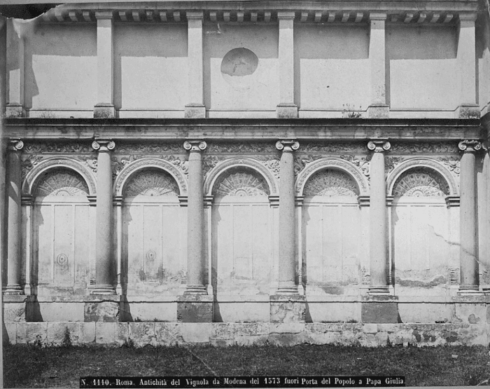 Roma. Antichità del Vignola da Modena del 1573 fuori Porta del Popolo a Papa Giulia















