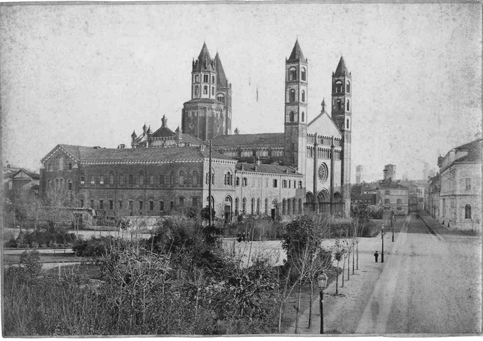 [Vercelli -Chiesa di Sant'Andrea]