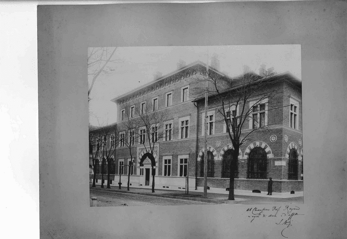 [Torino - Sede della UTET - Corso Raffaello]