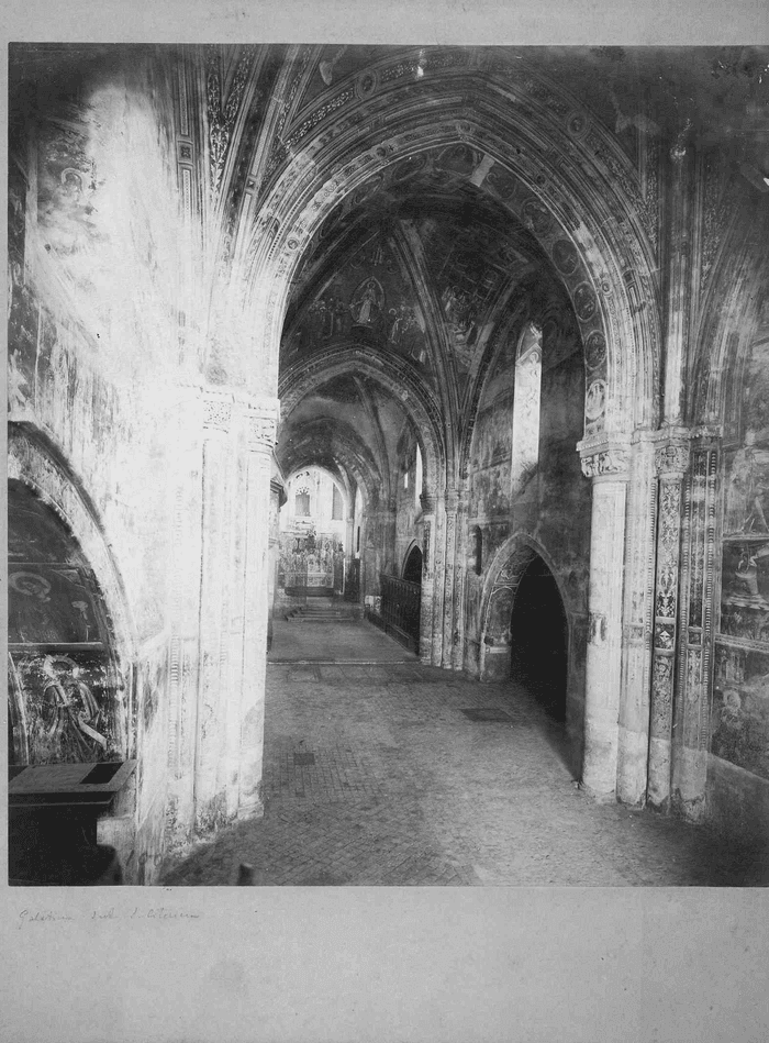 Galatina - Interno [della Basilica] di Santa Caterina