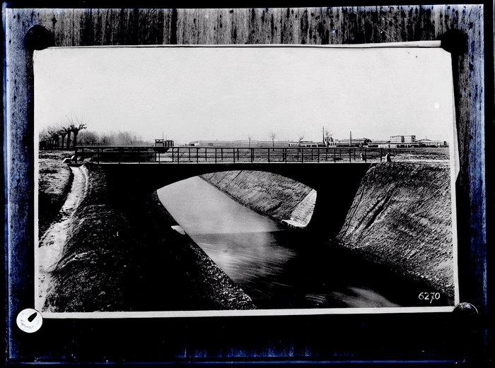 Ponte in cemento sul canale di Savigliano