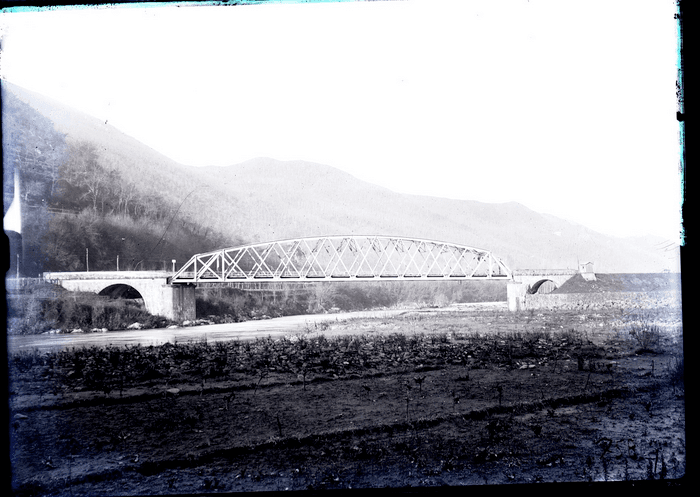 Ponte sul Serchio