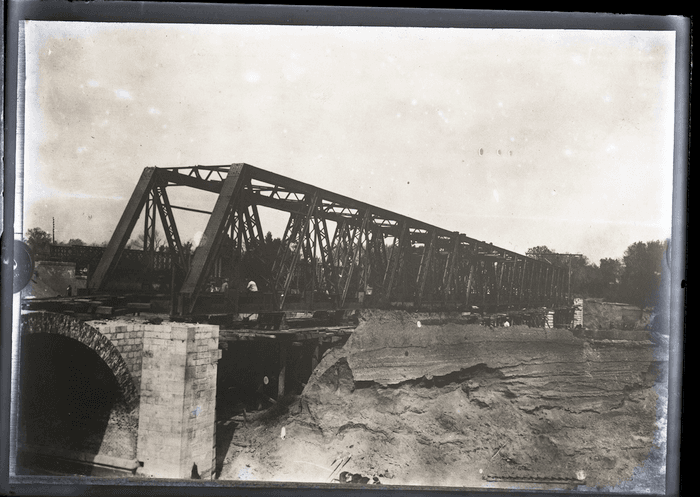 Ponte ferroviario sul fiume Agri