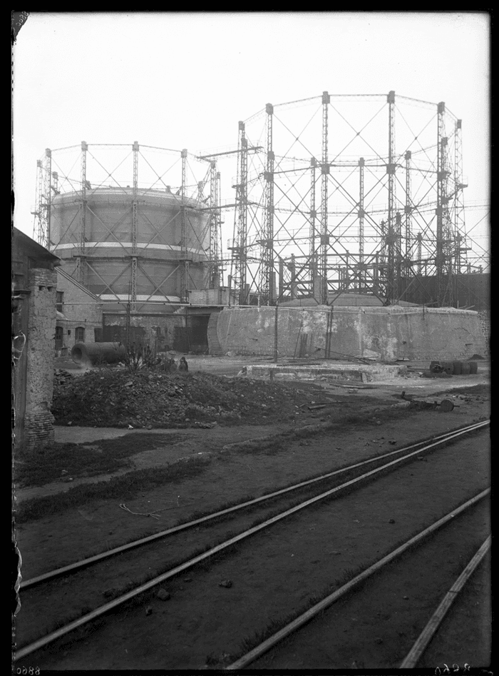 Gasometro e tettoia, Napoli