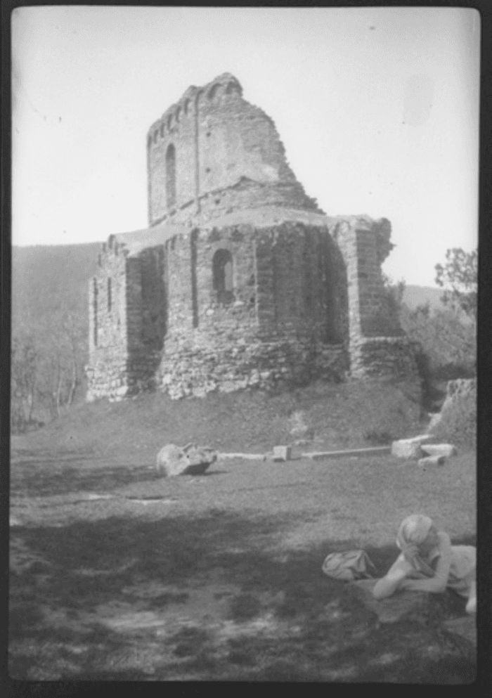 Chiusa San Michele, Sacra di San Michele, sepolcro dei monaci