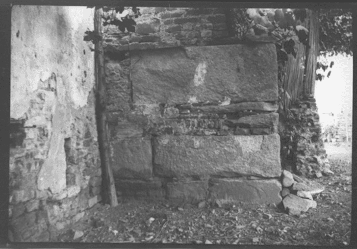 Cavour, abazia di Santa Maria, esterno