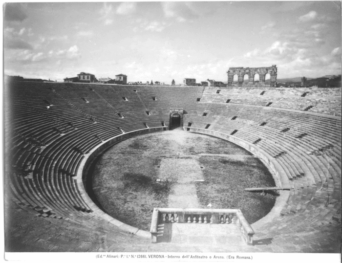 Verona - Interno dell' Anfiteatro o Arena