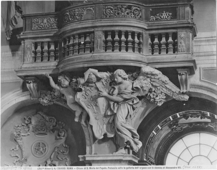 Roma - Chiesa di S. Maria del Popolo. Peduccio sotto la galleria dell' organo con lo stemma di Alessandro VII