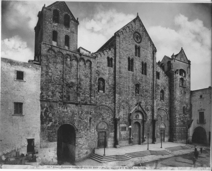 Bari - Basilica di S. Nicola. La facciata (XII secolo)