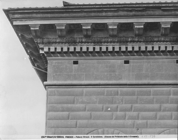 Firenze - Palazzo Strozzi. Il cornicione