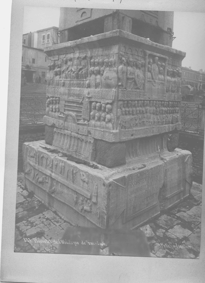 Piedestal de l'Obelisque de Thèodose.