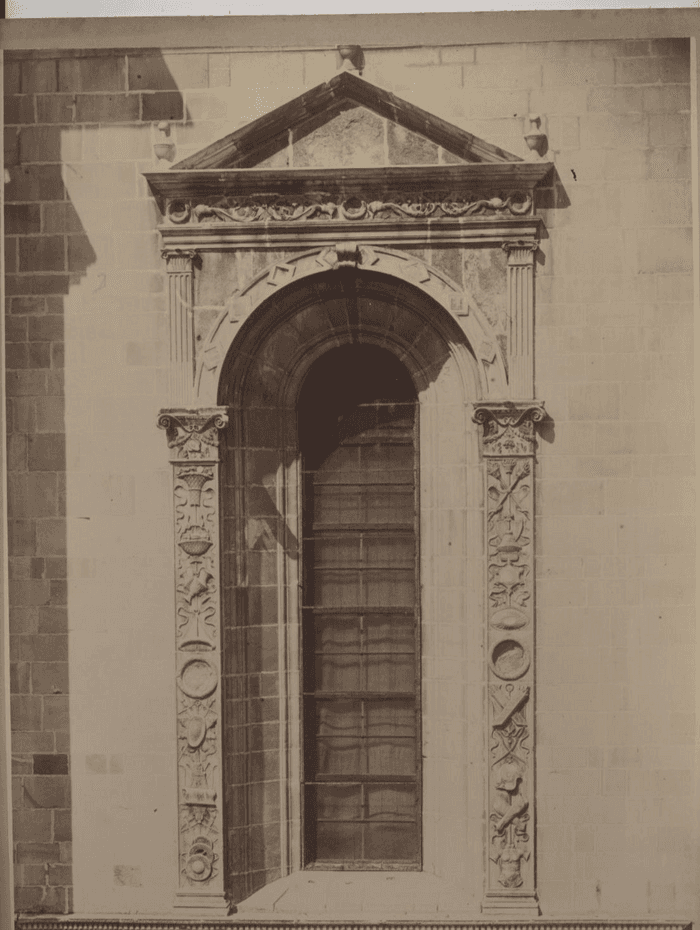 Finestra a levante del Duomo di Como