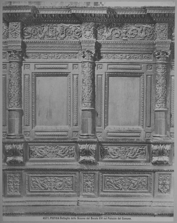 PISTOIA. Dettaglio dello Scanno del Secolo XVI nel Palazzo del Comune