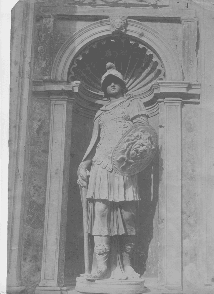 Venezia - Statua di Sansovino nella Loggetta