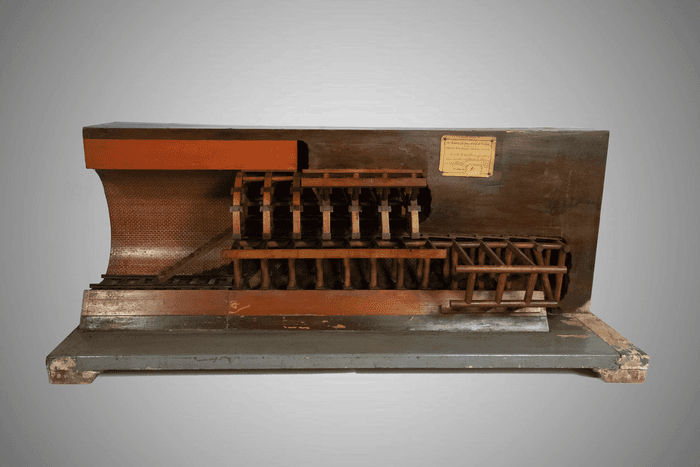 Modello di armatura per costruzione di volte in galleria (attacco in cunetta) - Collezione Curioni