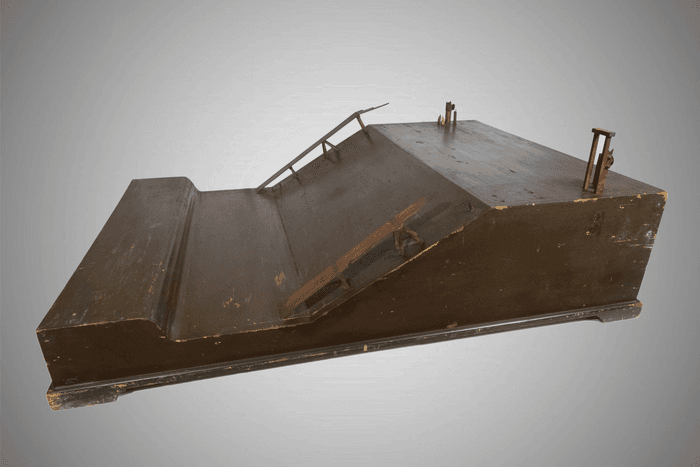 Modello di un piano inclinato per trasporto di terra con carriole tirate da cavalli - Collezione Curioni