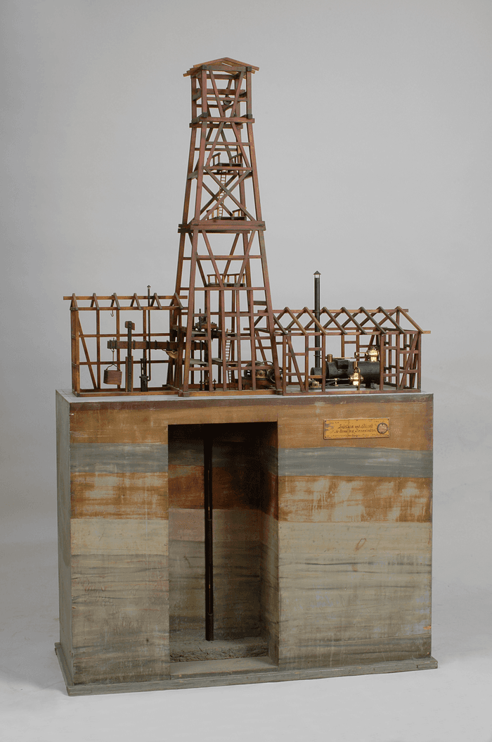 Modello di torre di perforazione estrattiva di Köbrich con sezioni geologiche