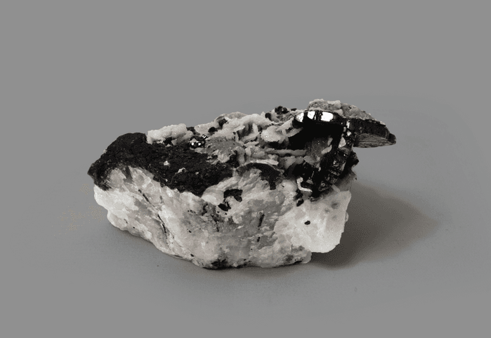 BOURNONITE su quarzo