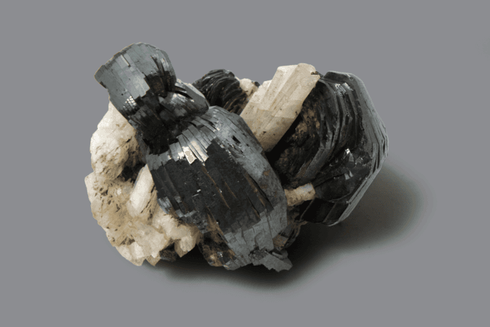 EMATITE con ortoclasio var. adularia