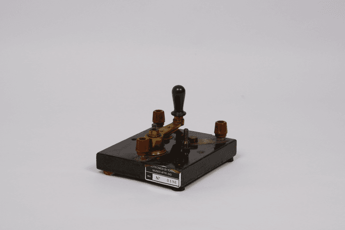 Commutatore unipolare