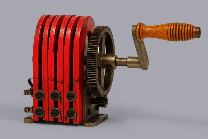 Generatore manuale elettromagnetico