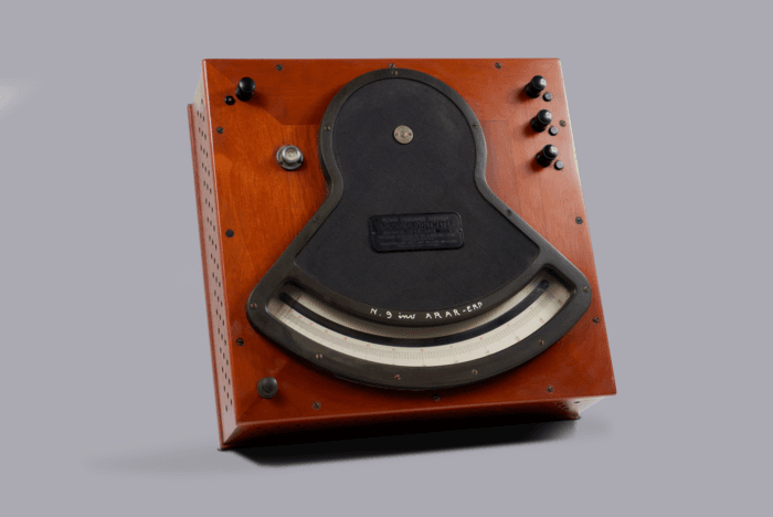Voltmetro modello 326