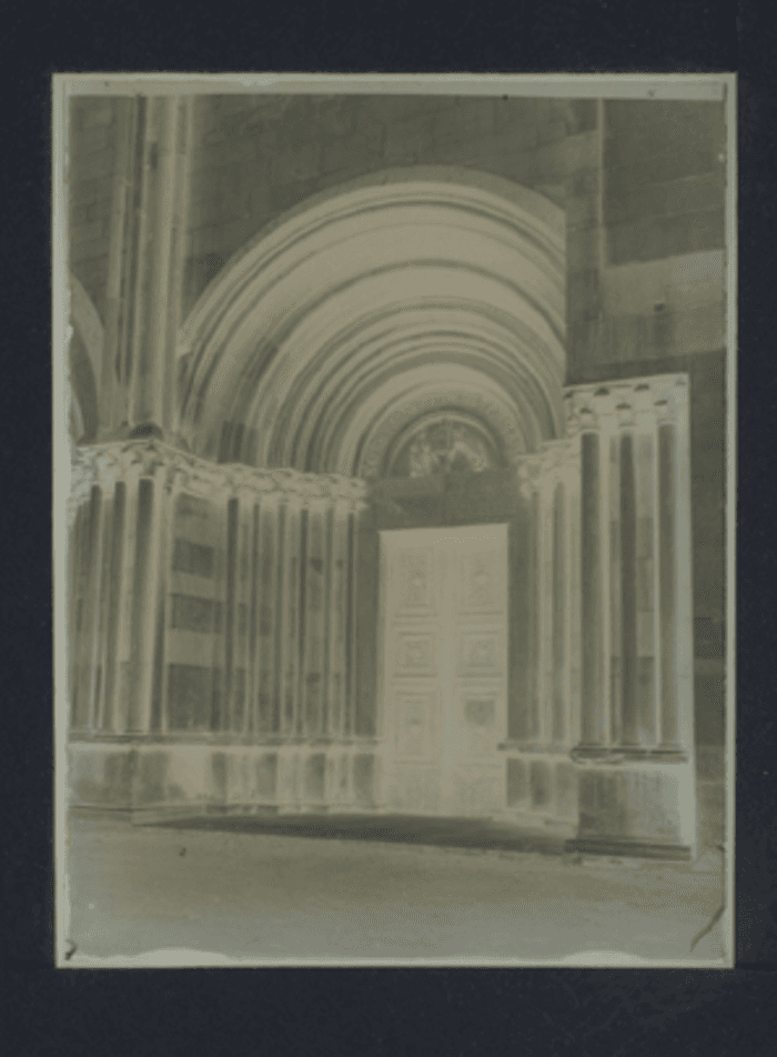 Vercelli, Basilica di Sant'Andrea, portale